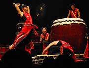 Yamato - Drummers of Japan - bis 16.09.2007 im Circus Krone (Foto: Ingrid Grossmann)